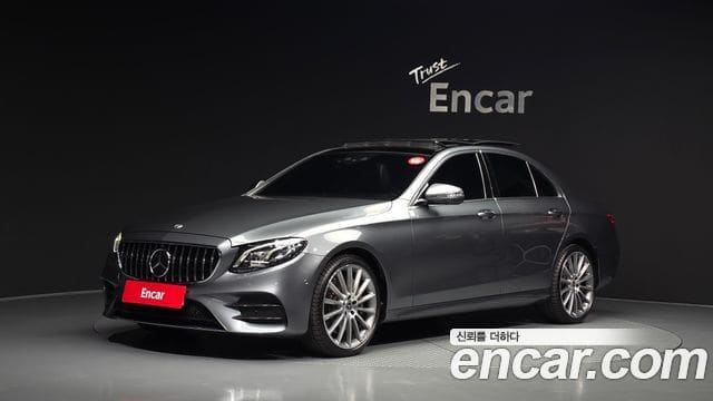 Mercedes-Benz E-Class — фото 1