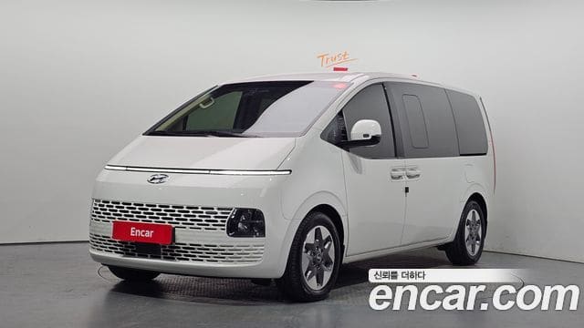 Hyundai Staria — фото 1