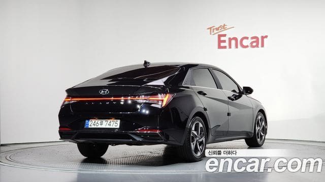 Hyundai Avante — фото 1