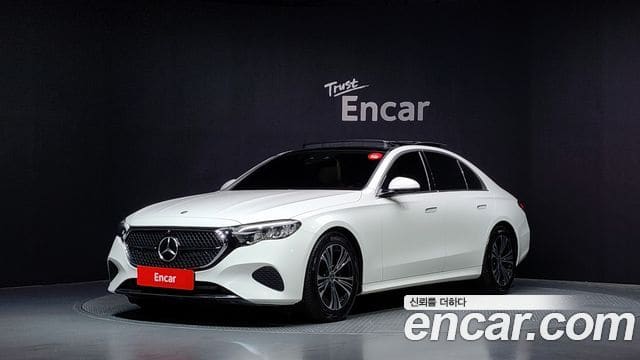 Mercedes-Benz E-Class — фото 1