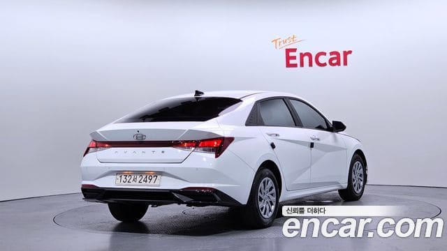 Hyundai Avante — фото 1