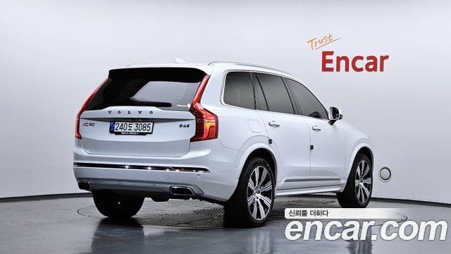 Volvo XC90 — фото 1