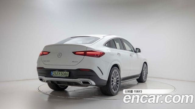 Mercedes-Benz GLE-Class — фото 1