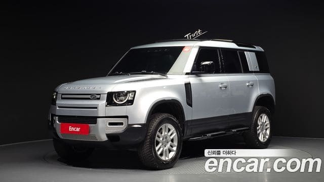 Land Rover Defender — фото 1