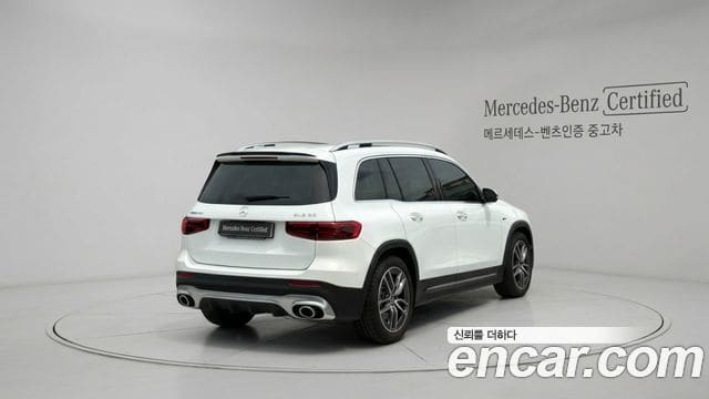 Mercedes-Benz GLB-Class — фото 1