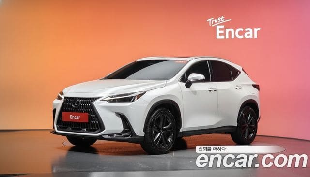 Lexus NX350h — фото 1