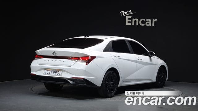 Hyundai Avante — фото 1