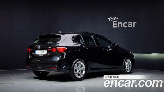 BMW 1 Series — фото 1