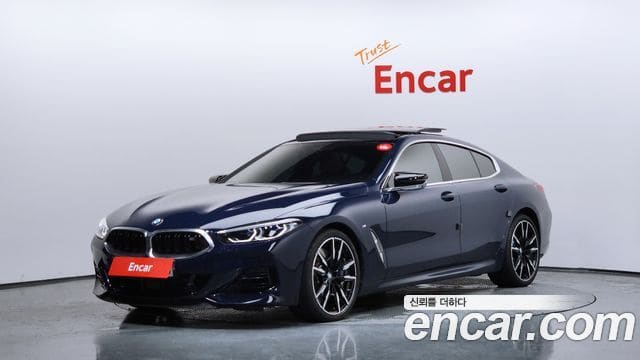 BMW 8 Series — фото 1