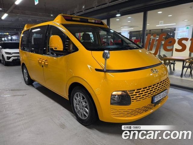 Hyundai Staria — фото 1