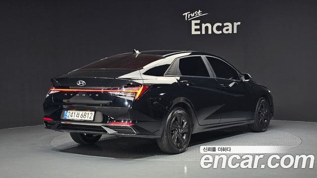 Hyundai Avante — фото 1