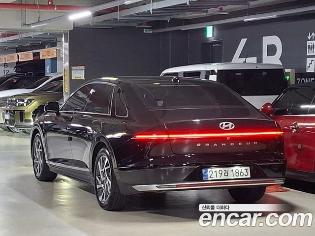 Hyundai Grandeur — фото 1
