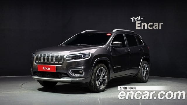 Jeep Cherokee — фото 1