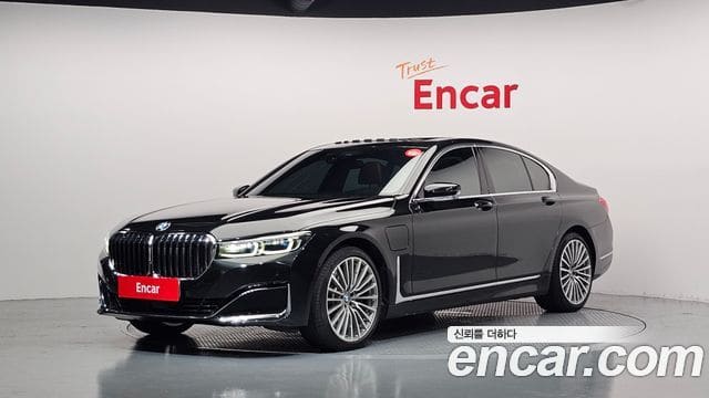 BMW 7 Series — фото 1