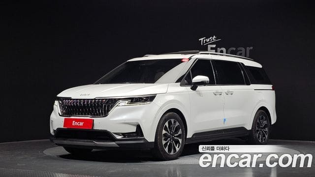 Kia Carnival — фото 1