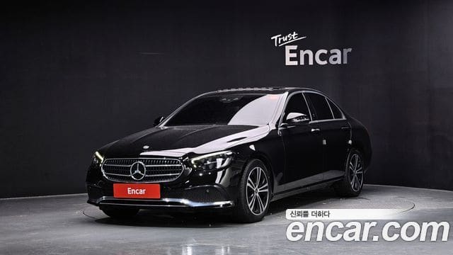 Mercedes-Benz E-Class — фото 1