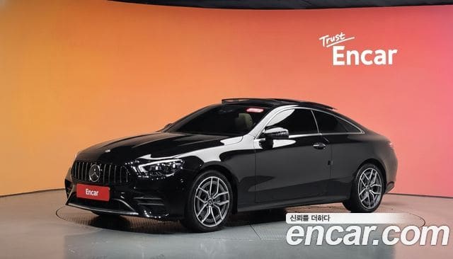 Mercedes-Benz E-Class — фото 1