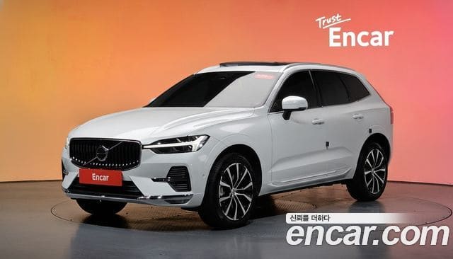 Volvo XC60 — фото 1