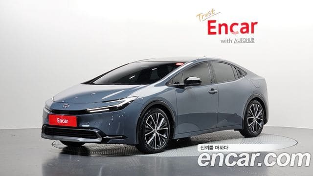 Toyota Prius — фото 1