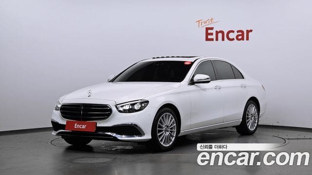 Mercedes-Benz E-Class — фото 1