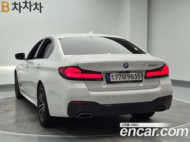 BMW 5 Series — фото 1