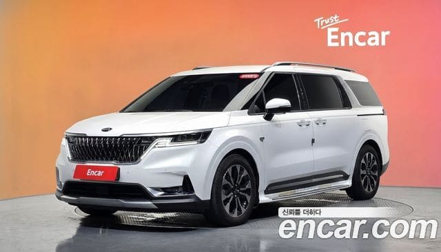 Kia Carnival — фото 1