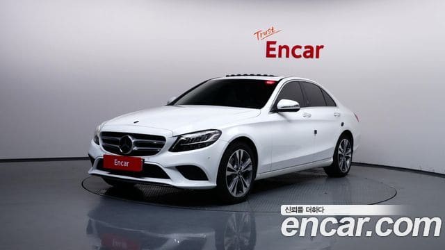 Mercedes-Benz C-Class — фото 1
