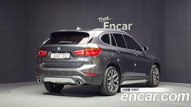 BMW X1 — фото 1