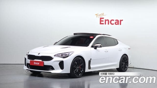 Kia Stinger — фото 1