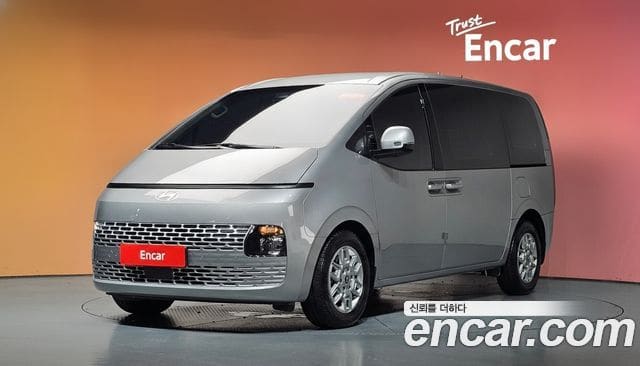 Hyundai Staria — фото 1
