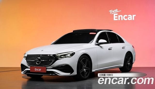 Mercedes-Benz E-Class — фото 1