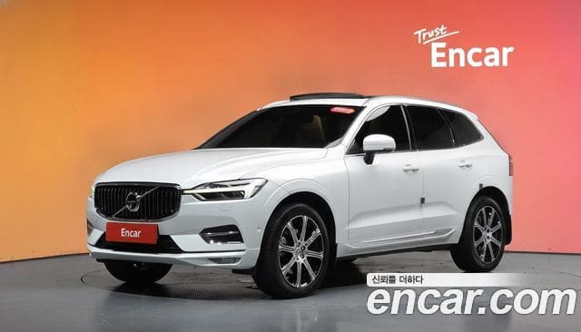 Volvo XC60 — фото 1