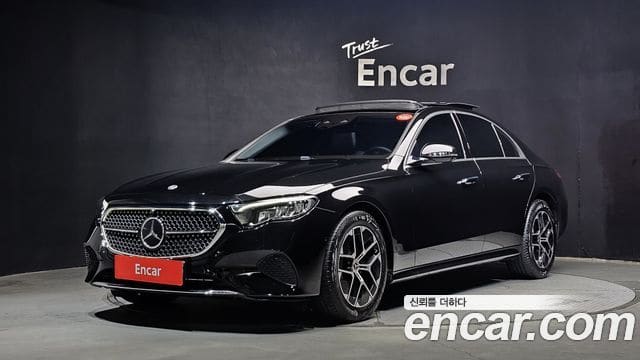 Mercedes-Benz E-Class — фото 1