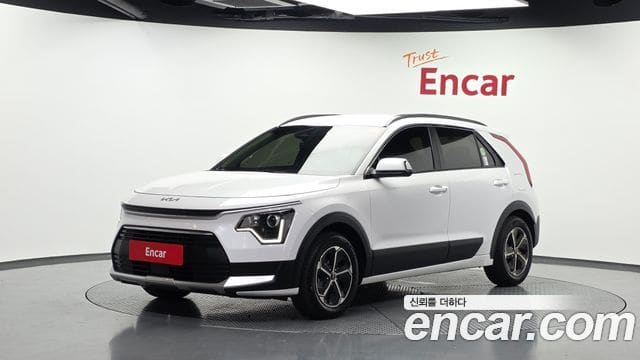 Kia Niro — фото 1