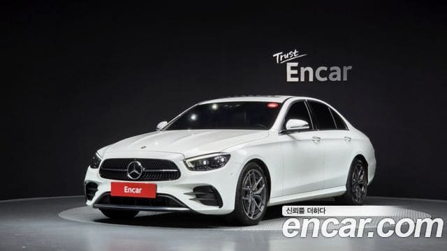 Mercedes-Benz E-Class — фото 1