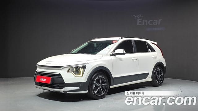 Kia Niro — фото 1