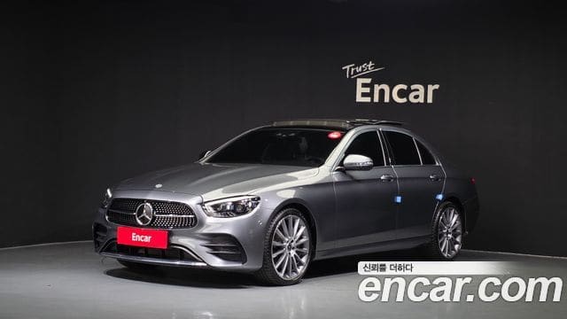 Mercedes-Benz E-Class — фото 1