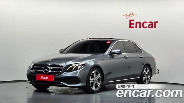 Mercedes-Benz E-Class — фото 1