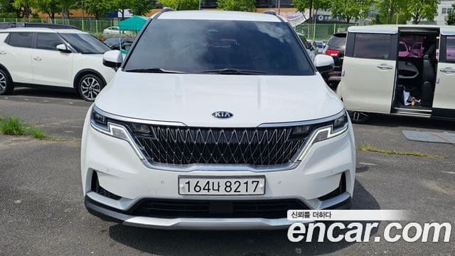 Kia Carnival — фото 1