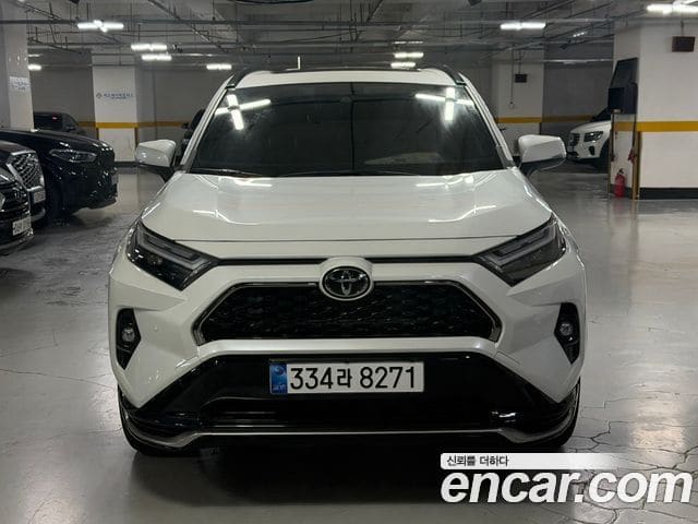 Toyota RAV4 — фото 1