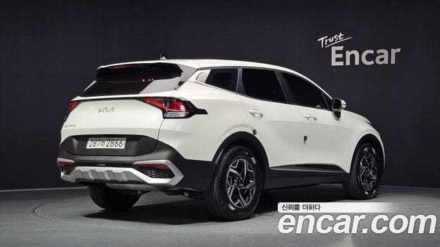 Kia Sportage — фото 1