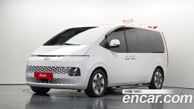 Hyundai Staria — фото 1