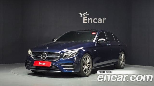 Mercedes-Benz E-Class — фото 1