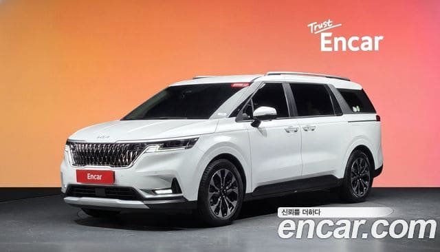 Kia Carnival — фото 1