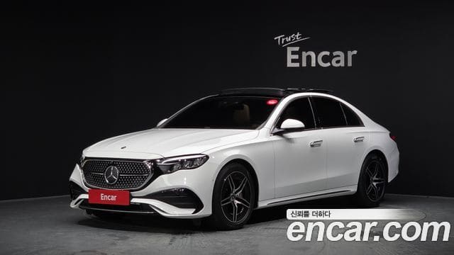 Mercedes-Benz E-Class — фото 1