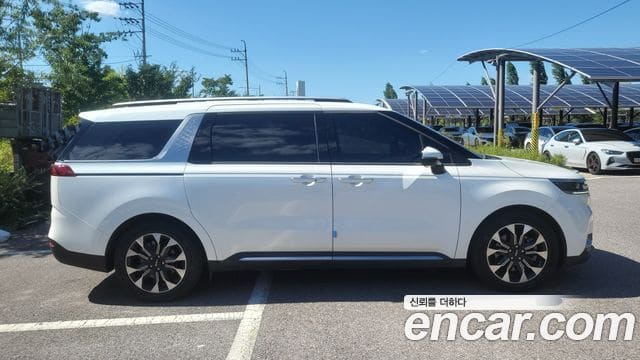 Kia Carnival — фото 1