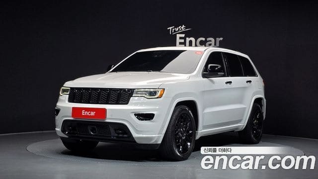 Jeep Grand Cherokee — фото 1
