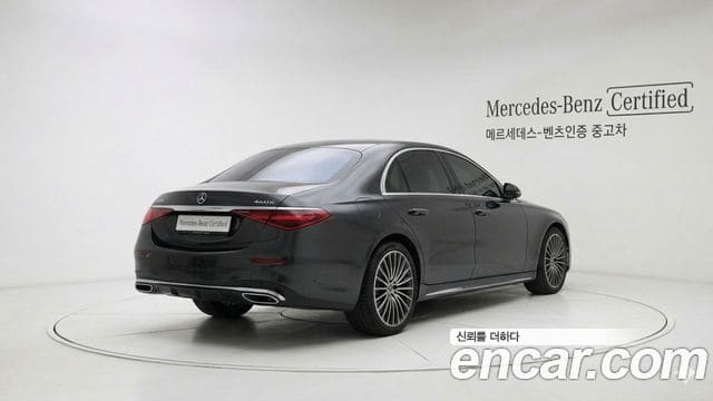 Mercedes-Benz E-Class — фото 1