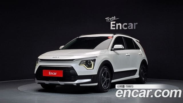 Kia Niro — фото 1