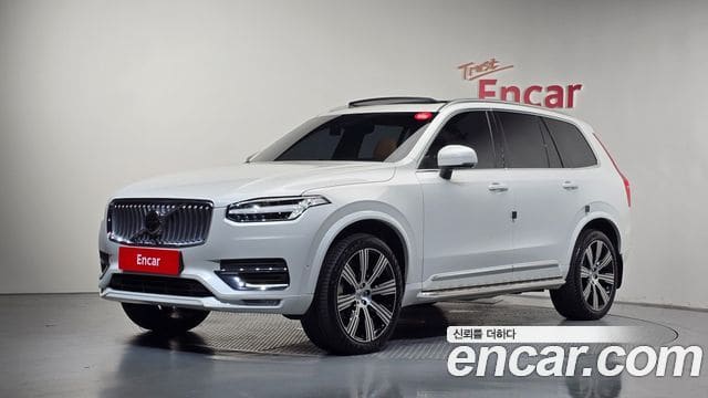 Volvo XC90 — фото 1